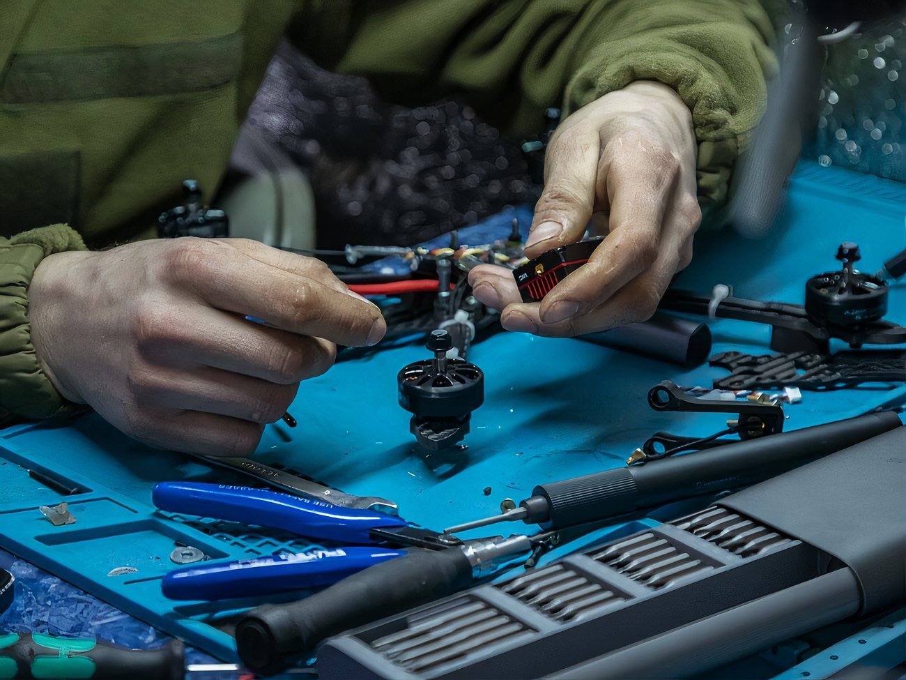 Зеленський показав продукцію українських оборонних підприємств. Фоторепортаж