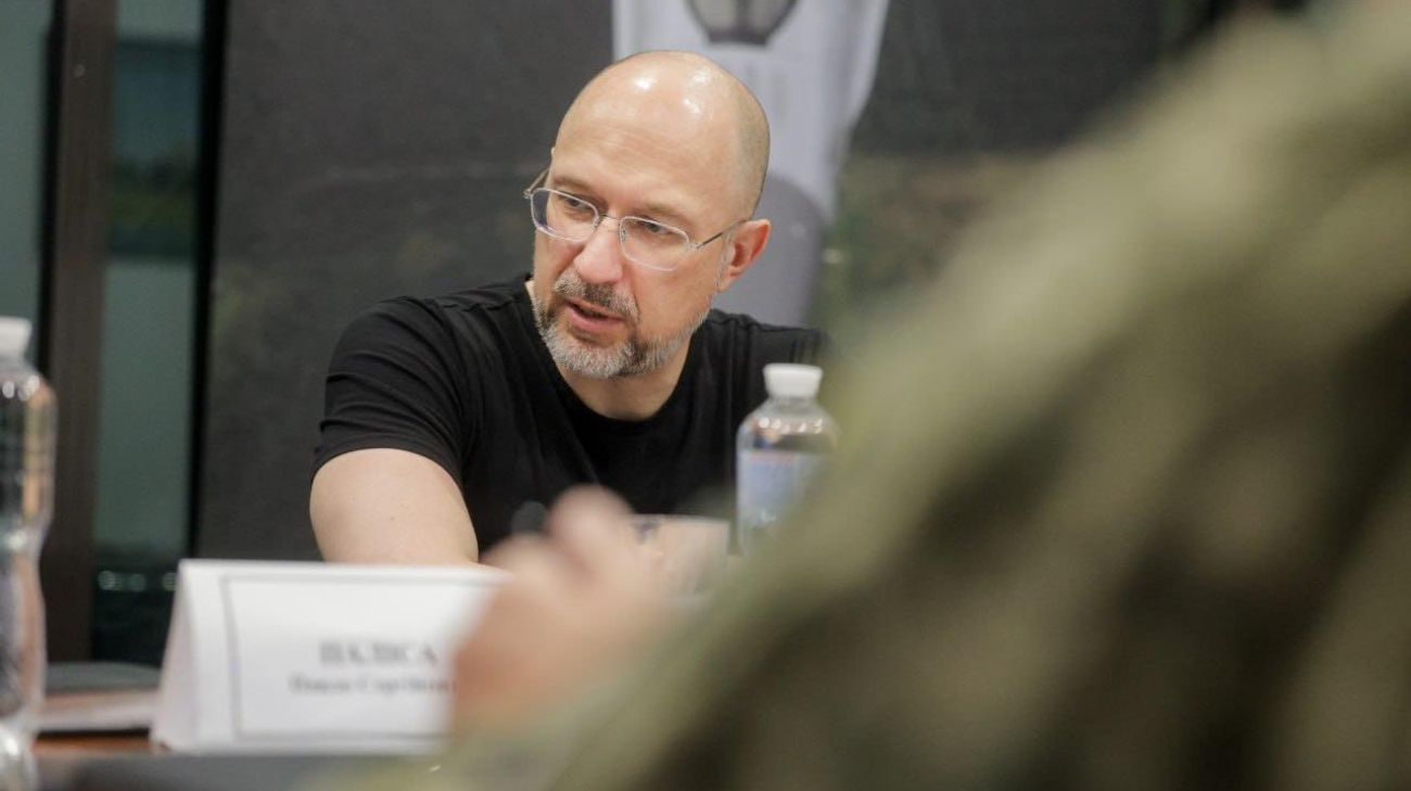 Шмигаль: Уряд посилить захист військових, які повідомляють про корупцію