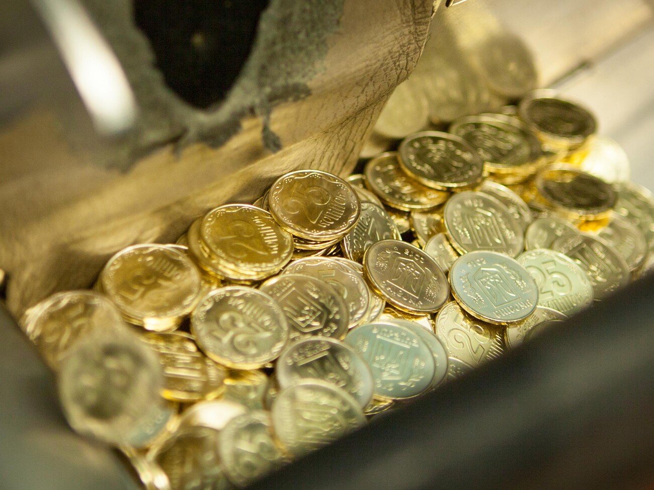 Маємо нарешті позбутися будь-якого зв’язку з Москвою”. У НБУ повідомили, коли “копійки” замінять на “шаги