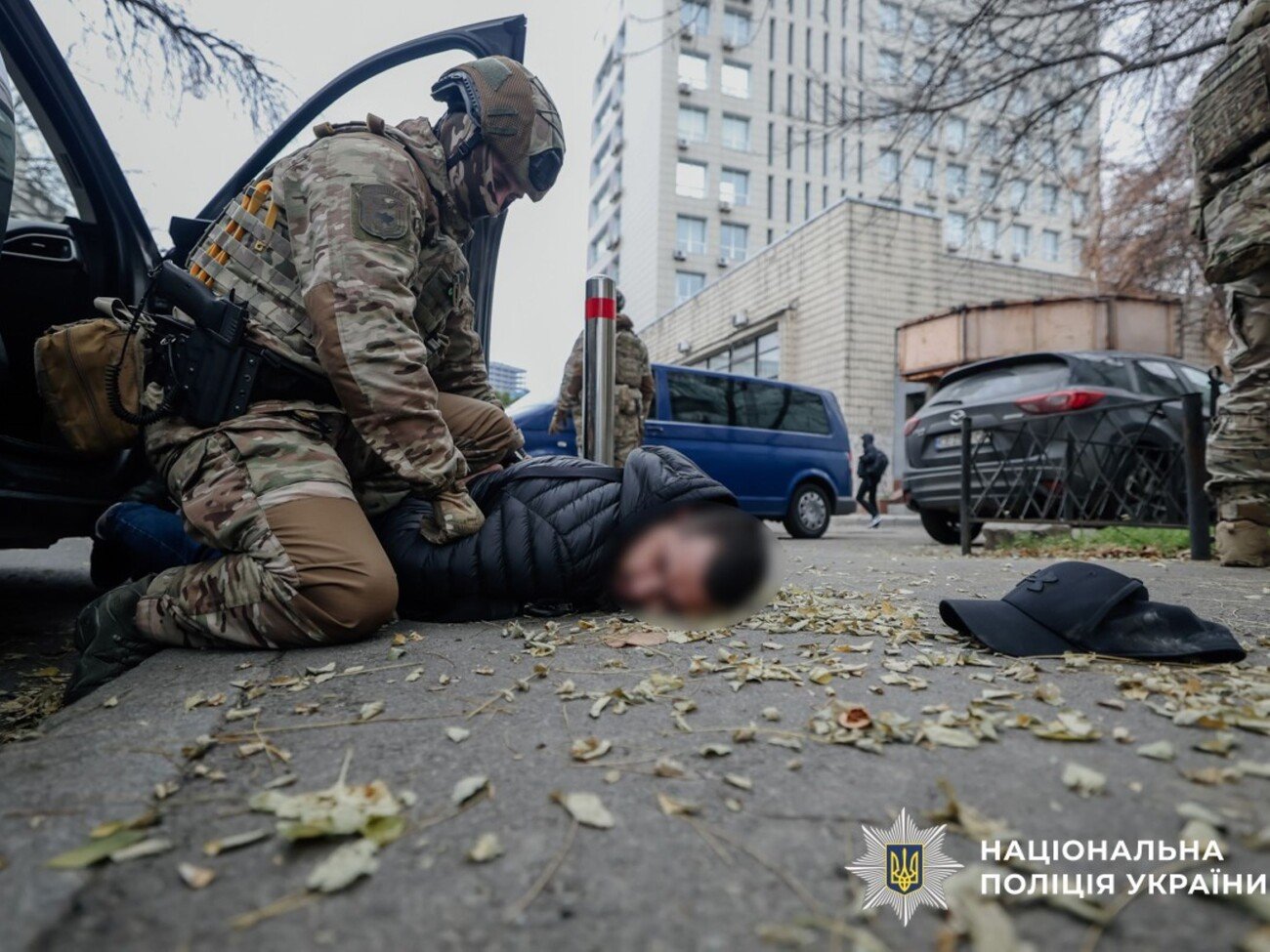 “Місце” в Офісі президента за $100 тис. Нацполіція розкрила деталі шахрайства “від імені” Єрмака