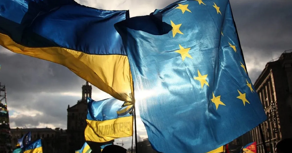 Три сценарії з одним кінцем. Чи зможе Україна розвалити Євросоюз

                    – Юрій Вишневський