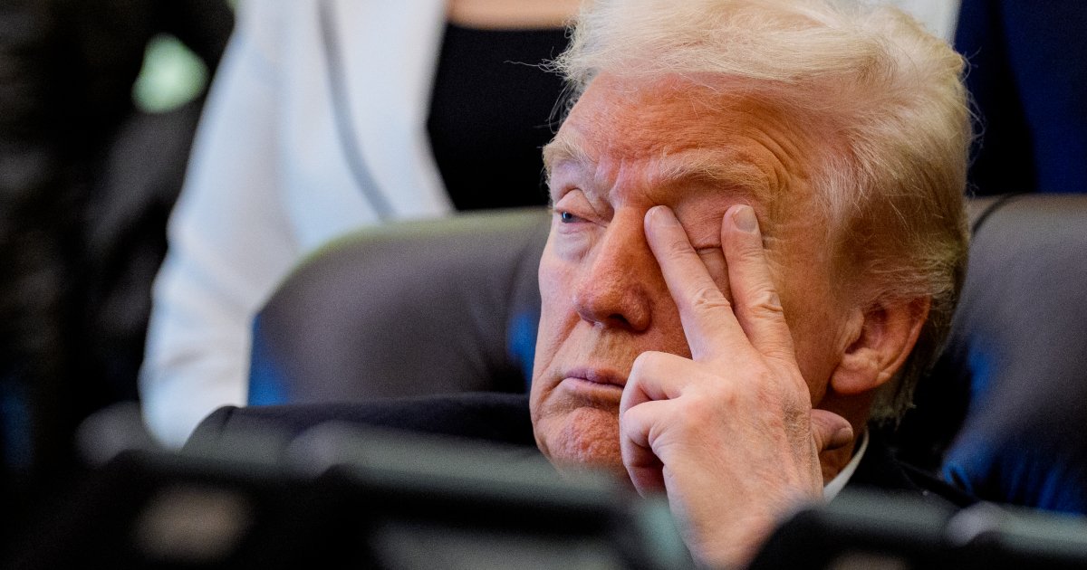 У пошуку братів по розуму. Чи допоможуть Трампу інопланетяни з Путіним та Епштейном