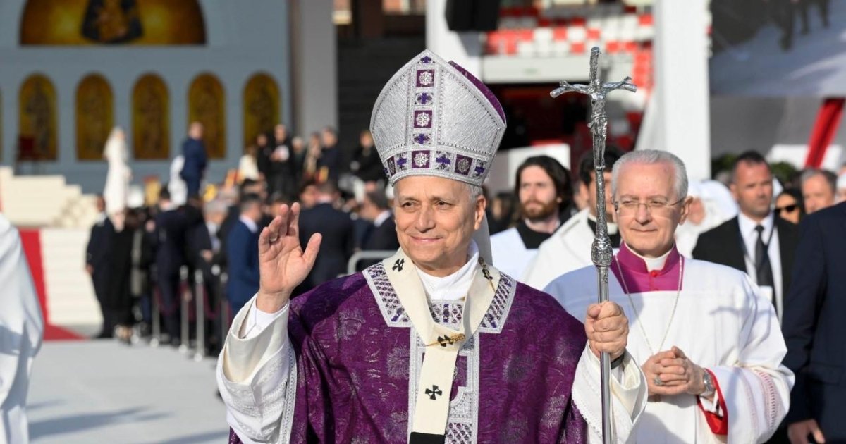 “Руки ваші повні крові”. Чому Білий дім образився на проповідь папи римського