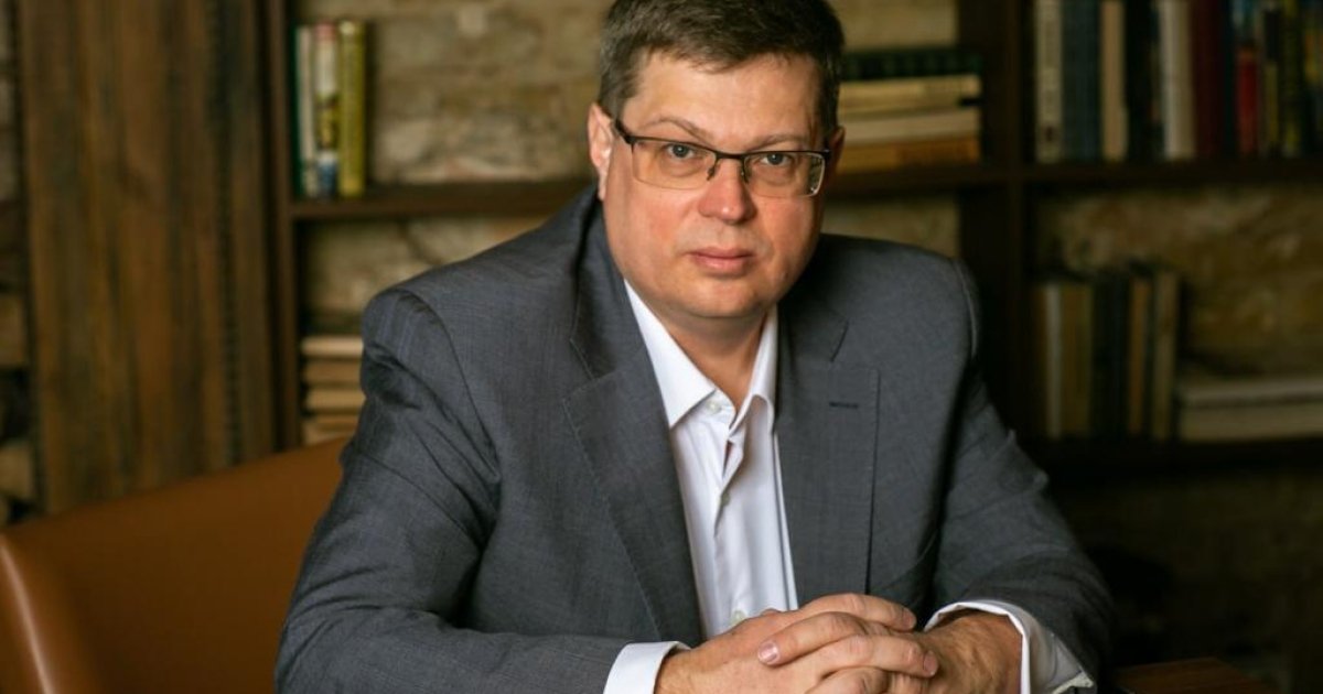 Володимир Балін: АсМАП України стала частиною військової логістики та забезпечила стійкість перевезень

                    – Віктор Кузнєцов
