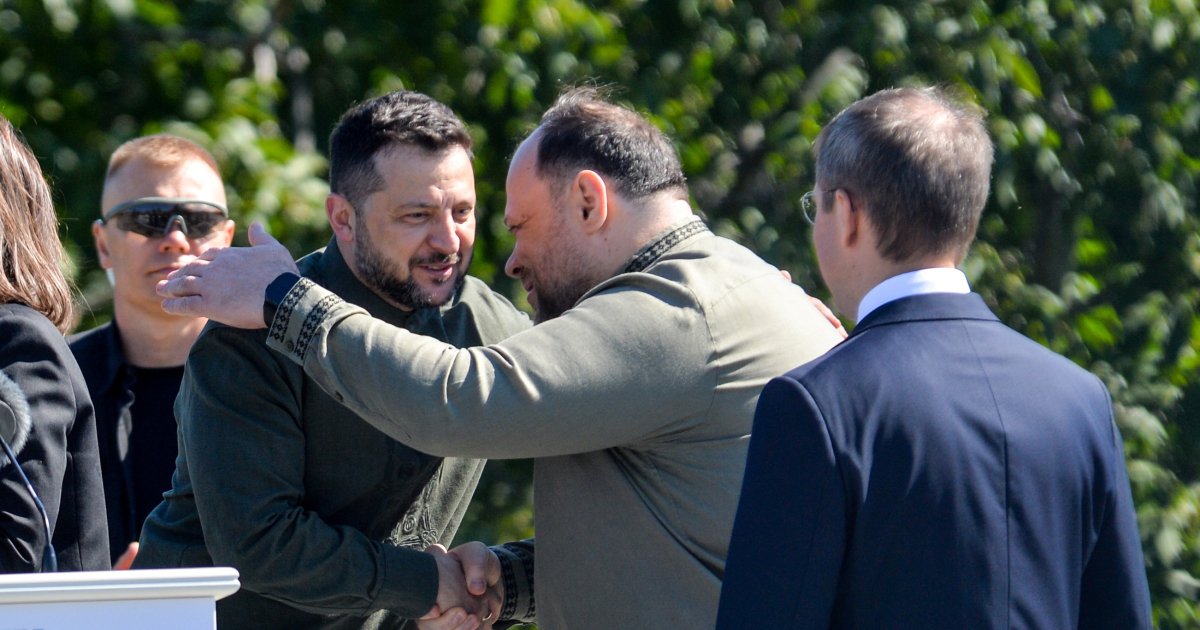 Мобілізація і святині. Як Рада, президент та уряд забули про важку зиму — DSnews.ua