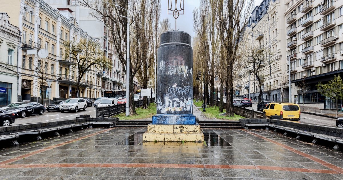 Мазепа замість Леніна. Як навколо пам’ятника розгорається політичний скандал